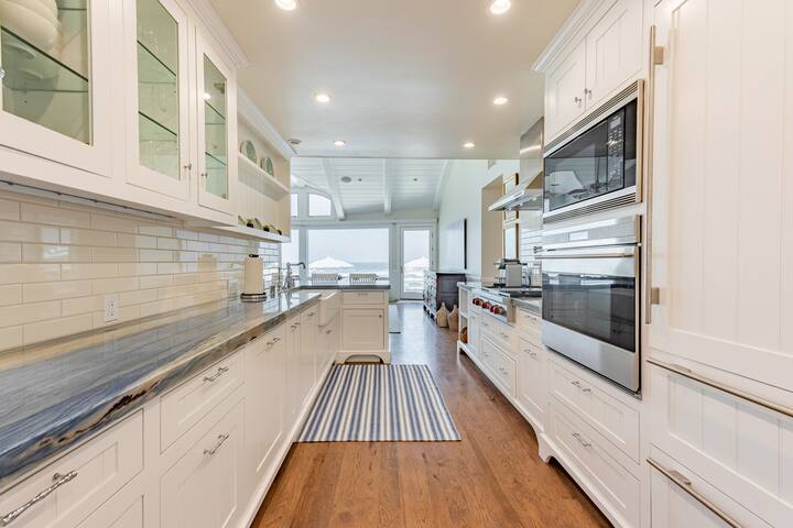 La Jolla Shores Beachfront Luxury Villa gallery image 3