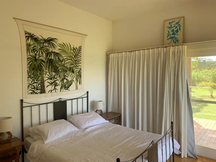 Принцип на апартманот - вентилатор за климатизација и Theto. Во сместувањето може да се сместат 02 домаќини.