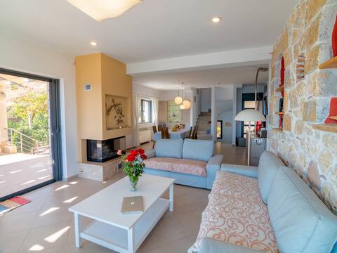 Successful Airbnb property: Frontsea Villa Arkadia in Περιφερειακή Ενότητα Αρκαδίας