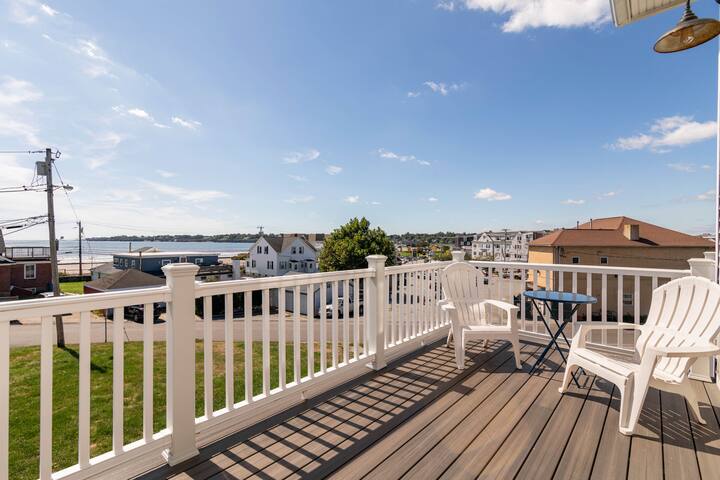 5BR/5BA Beachside Newport Home Steps to Beach! gallery image 2