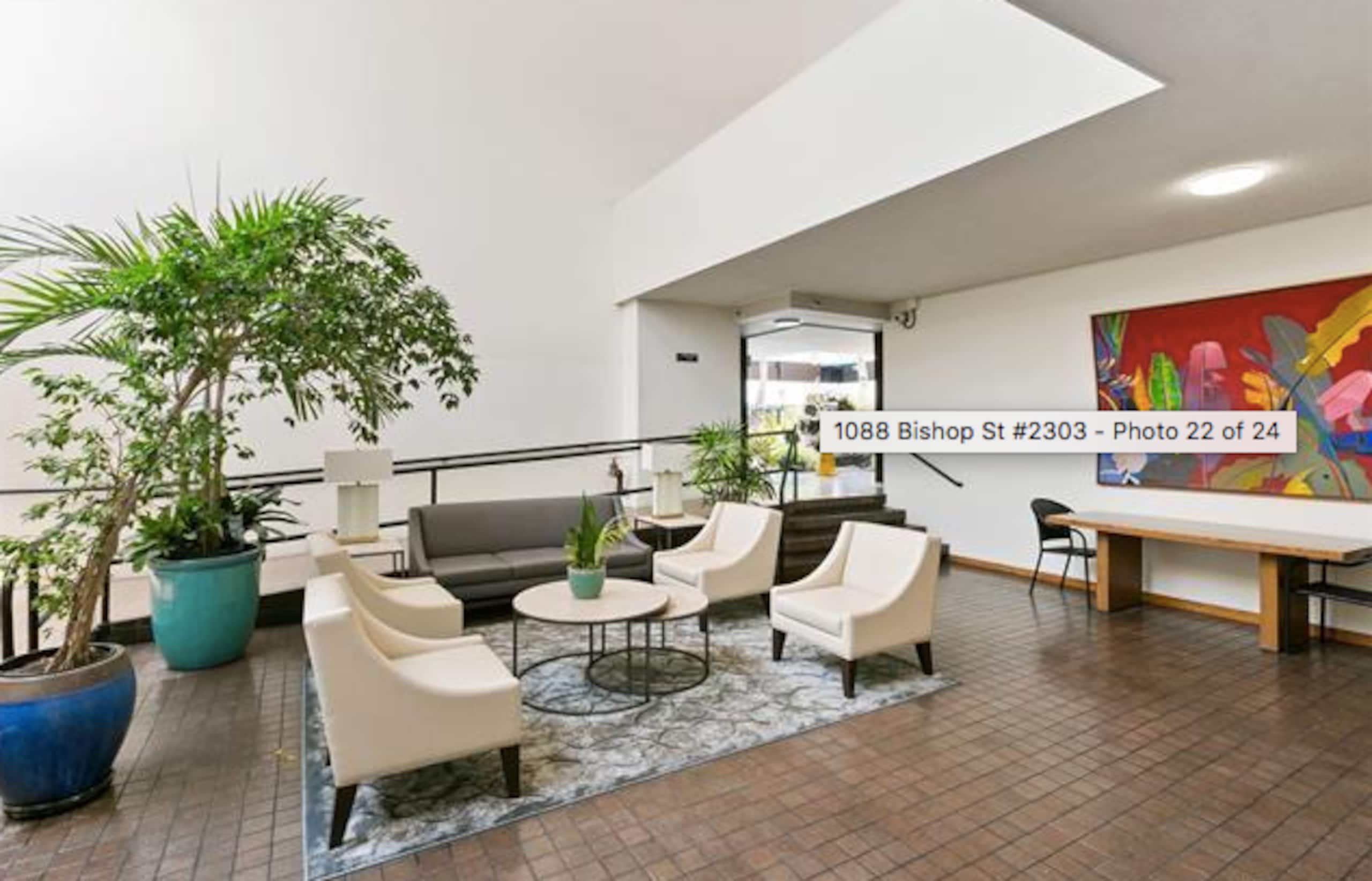 Free Parking Chic Studio - Image 14