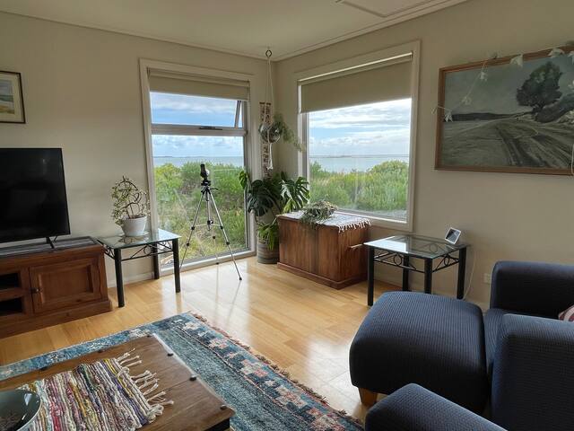 The Dunes 5 bedrooms. Amazing water beach views gallery image 4