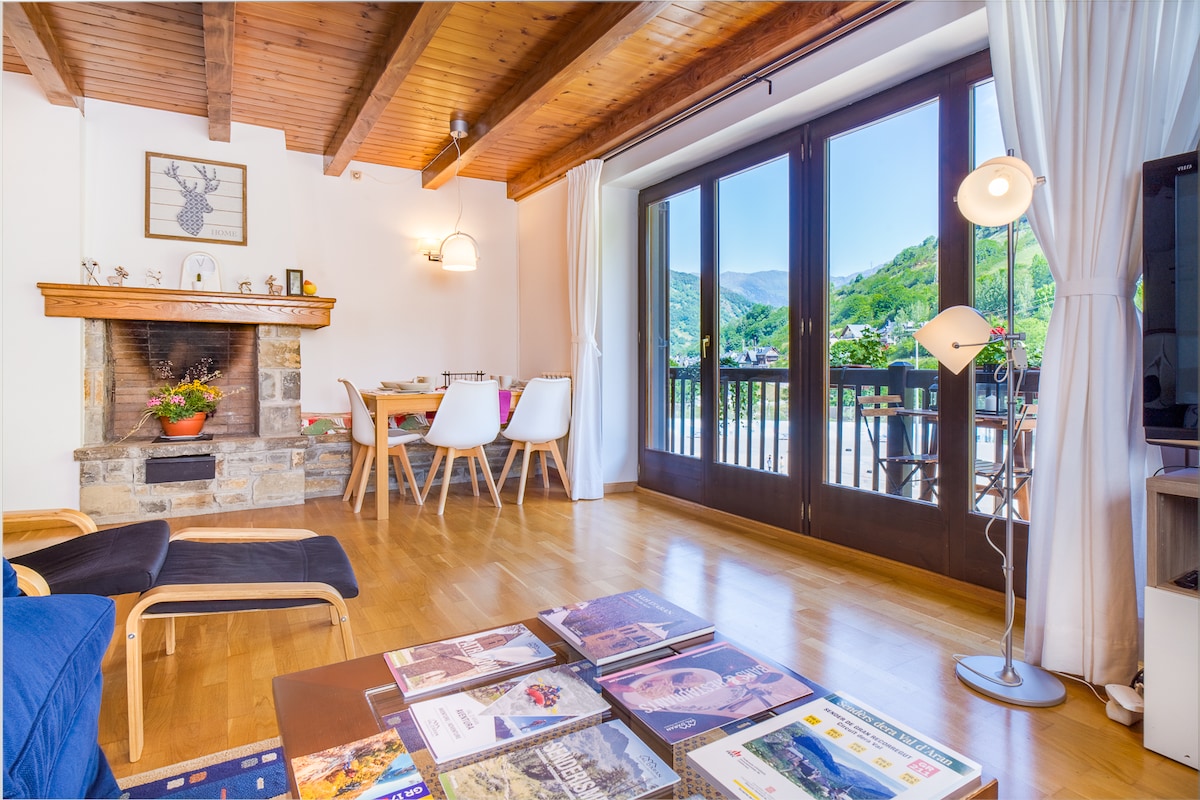 Top Airbnb: Beautiful apartment in the Aran Valley. in Vielha E Mijaran