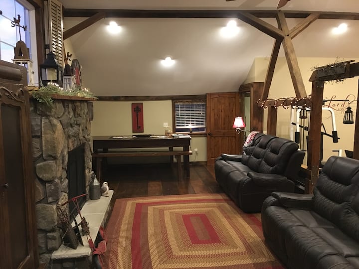 The Red Barn Retreat Barns for Rent in Jonestown, Pennsylvania