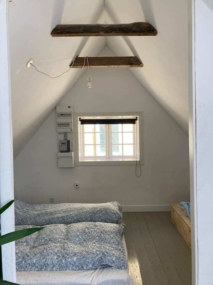 На горния етаж