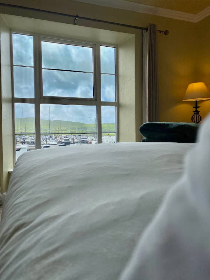 Bedroom No2 -- Master room. Harbour view