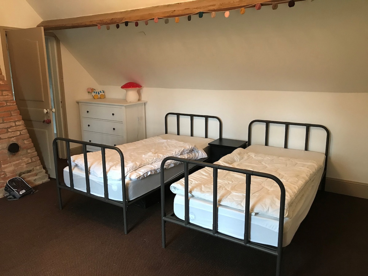 غرفة النوم 1