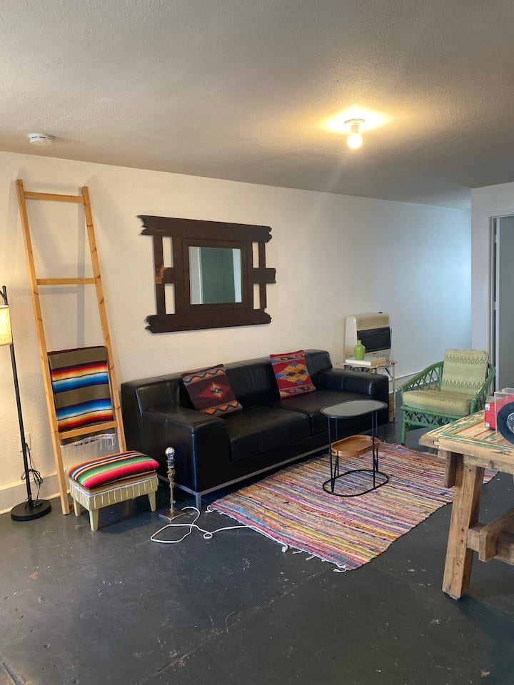 Marfa Space 4 in the Heart of Marfa Sleeps 5!!! Apartments for Rent