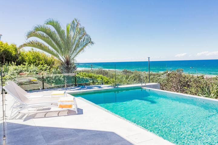 Castaways Beach Escape (6 bedroom) – Ocean Views gallery image 2