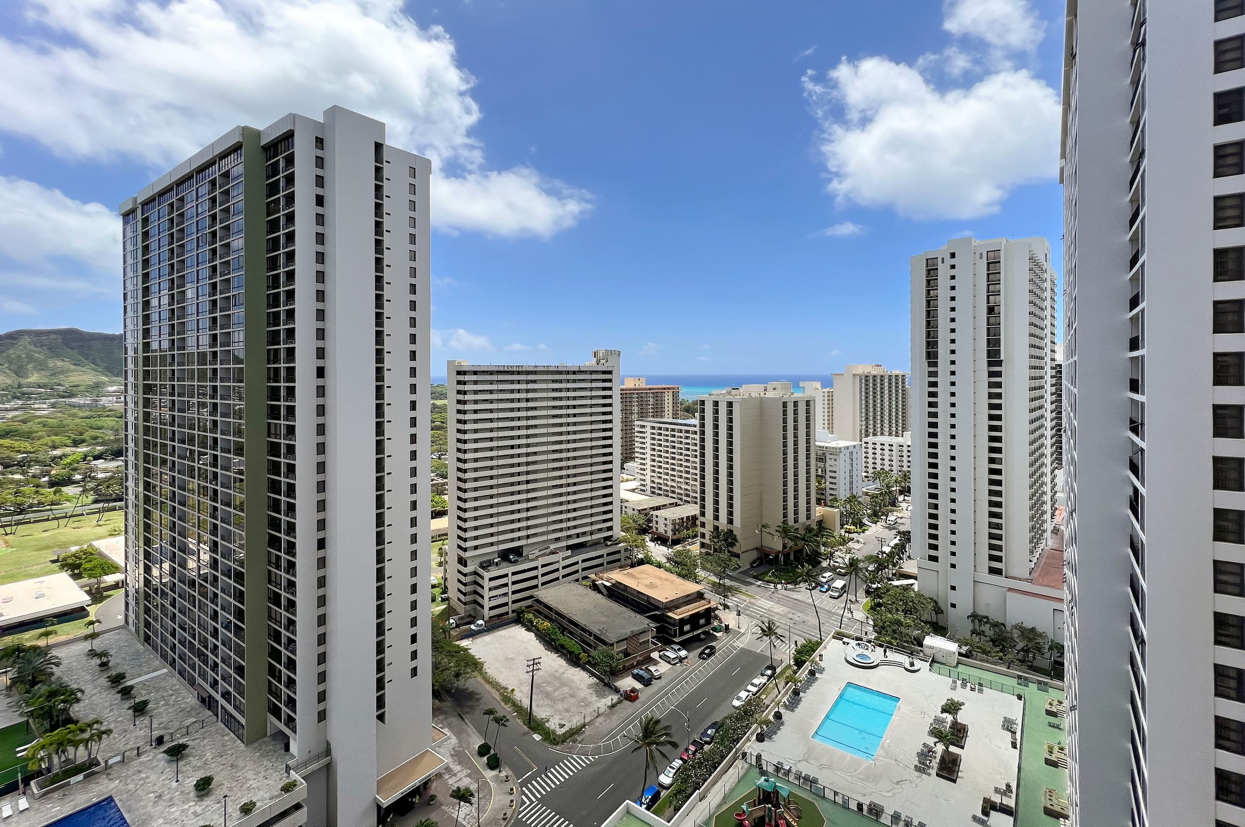 Condo in Honolulu · ★4.63 · 1 bedroom · 2 beds · 1 private bath - Image 18