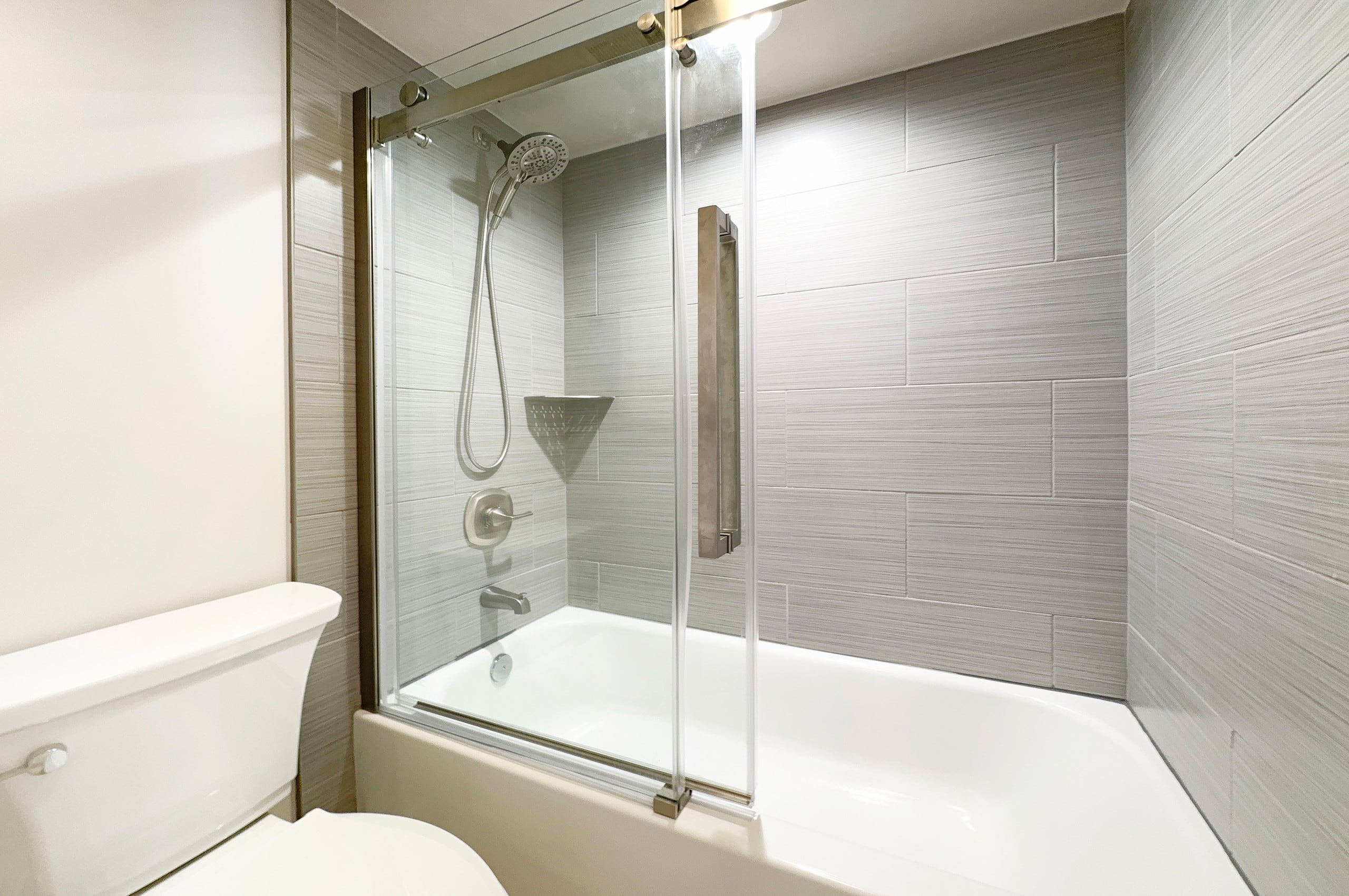 Condo in Honolulu · ★4.63 · 1 bedroom · 2 beds · 1 private bath - Image 15