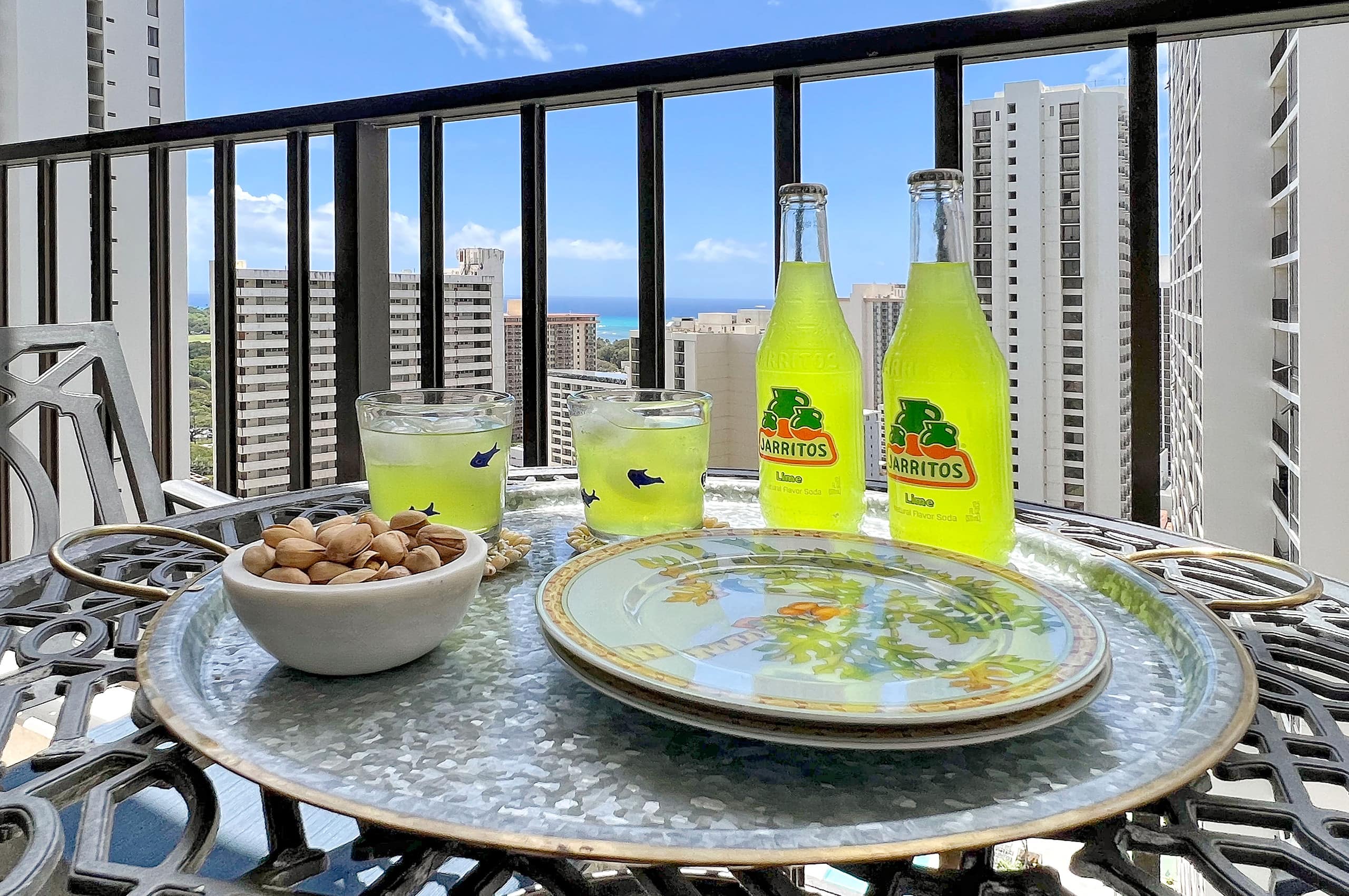 Condo in Honolulu · ★4.63 · 1 bedroom · 2 beds · 1 private bath - Image 17
