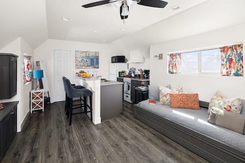 Popular Airbnb listing: Baker Studio Pet-friendly, Walkable, Patio in Baker