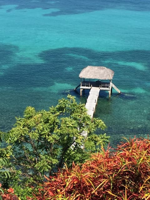 Big villa with private pontoon in front of Sakatia
