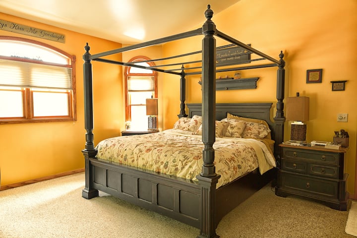 Master Ensuite Cal King