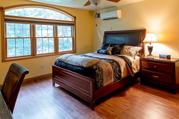 Ბინა 152 × 203 სმ