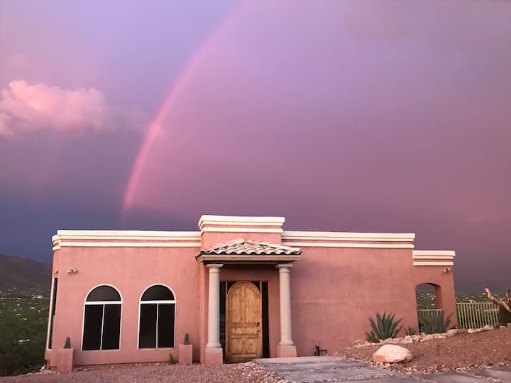 On a Ridge; Endless Mountain Views Houses for Rent in Tucson, Arizona