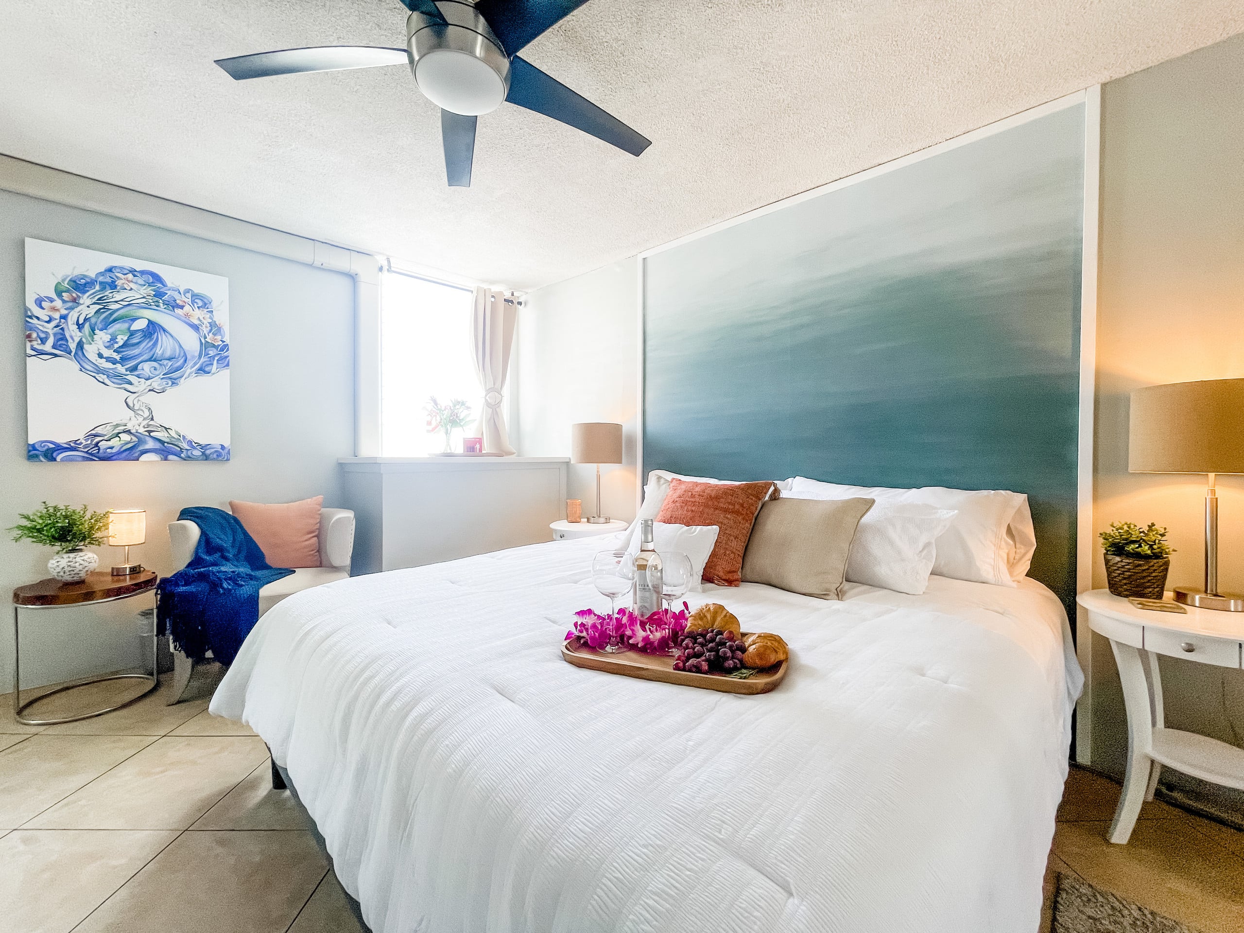 Condo in Honolulu · ★4.85 · 2 bedrooms · 3 beds · 2 private baths - Image 11