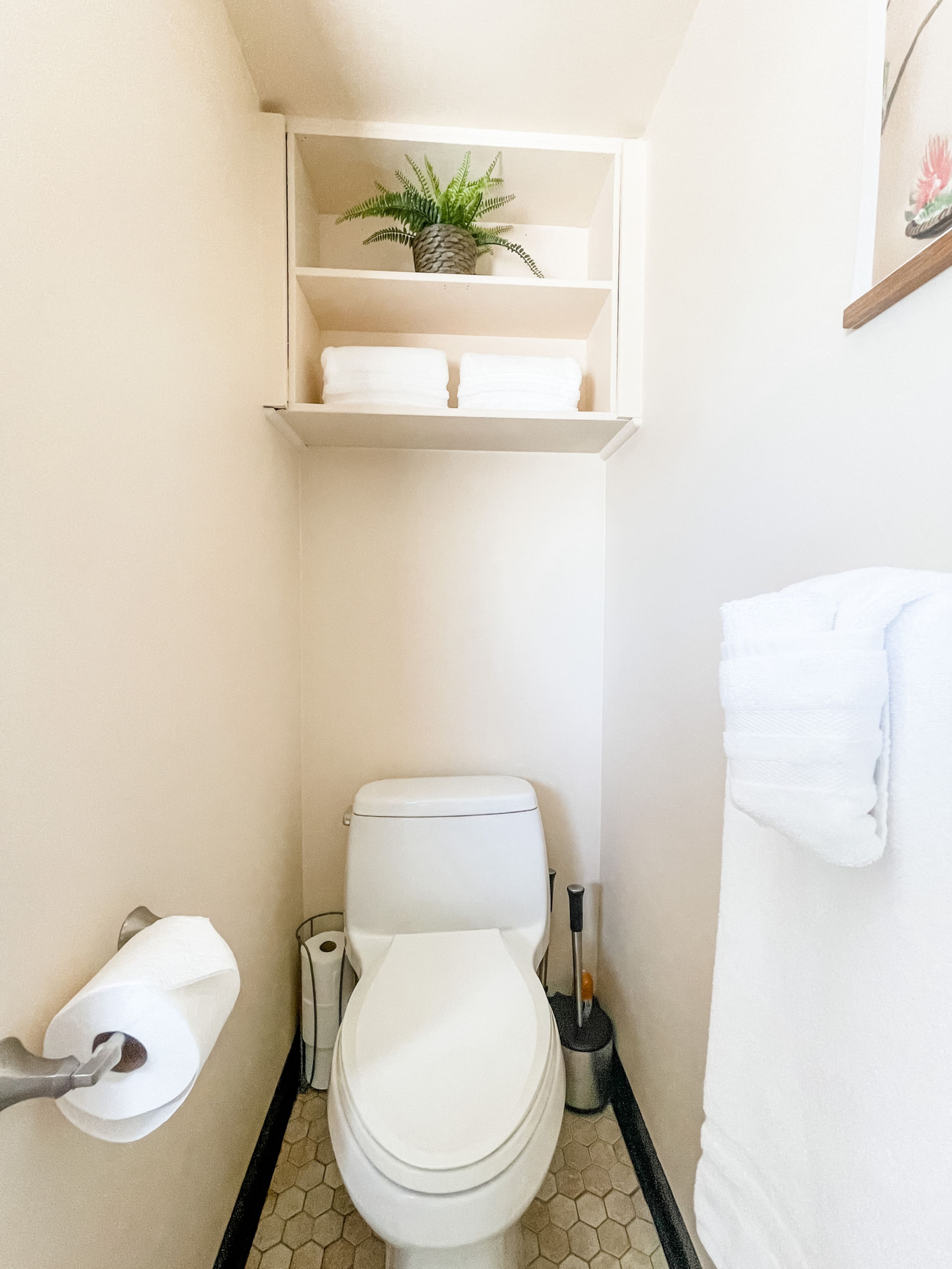 Condo in Honolulu · ★4.85 · 2 bedrooms · 3 beds · 2 private baths - Image 14