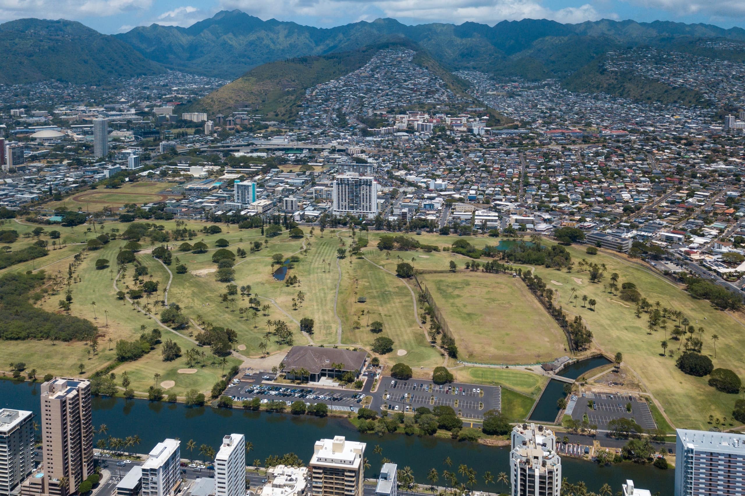 Condo in Honolulu · ★4.85 · 2 bedrooms · 3 beds · 2 private baths - Image 20