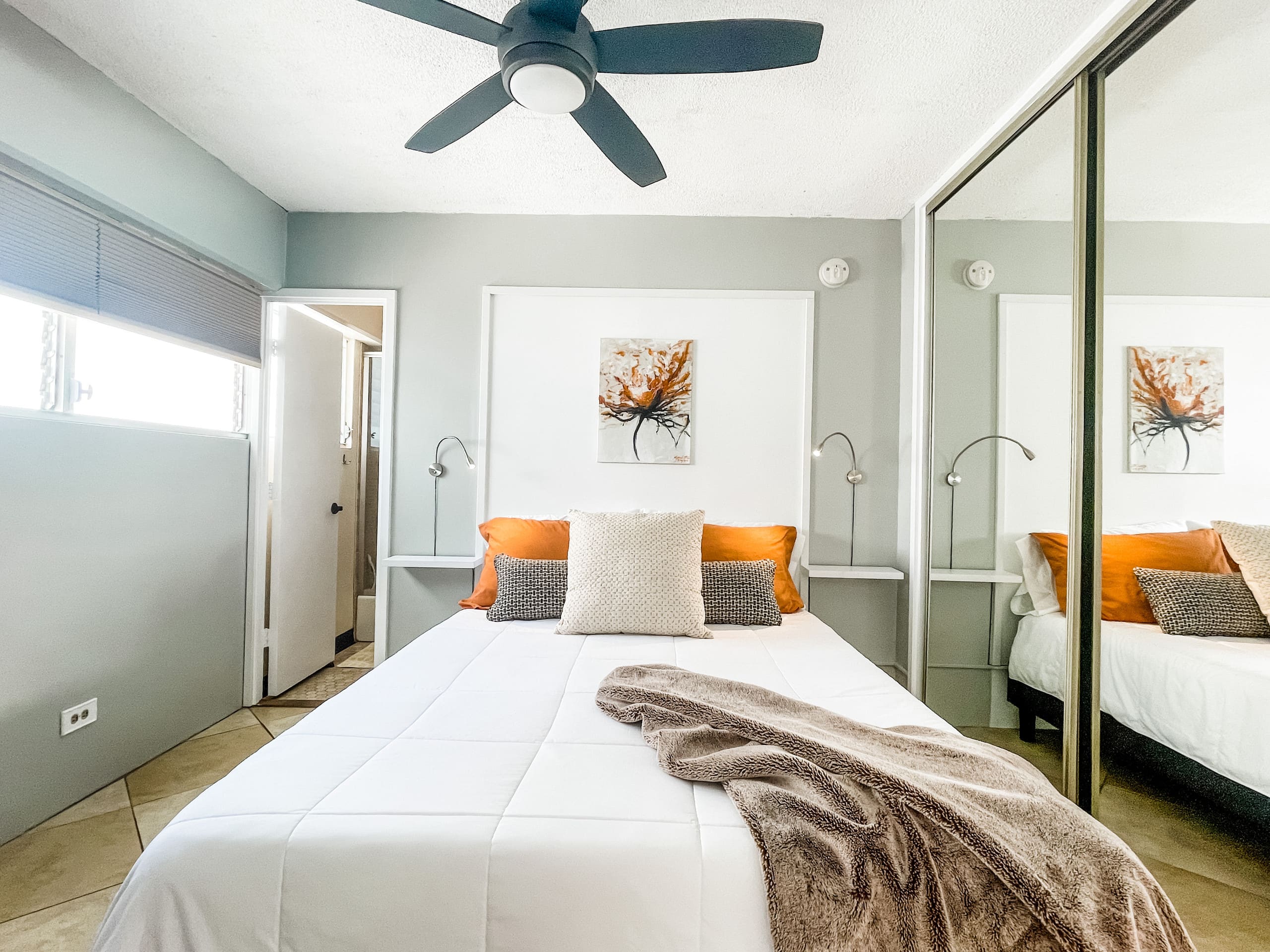 Condo in Honolulu · ★4.85 · 2 bedrooms · 3 beds · 2 private baths - Image 1