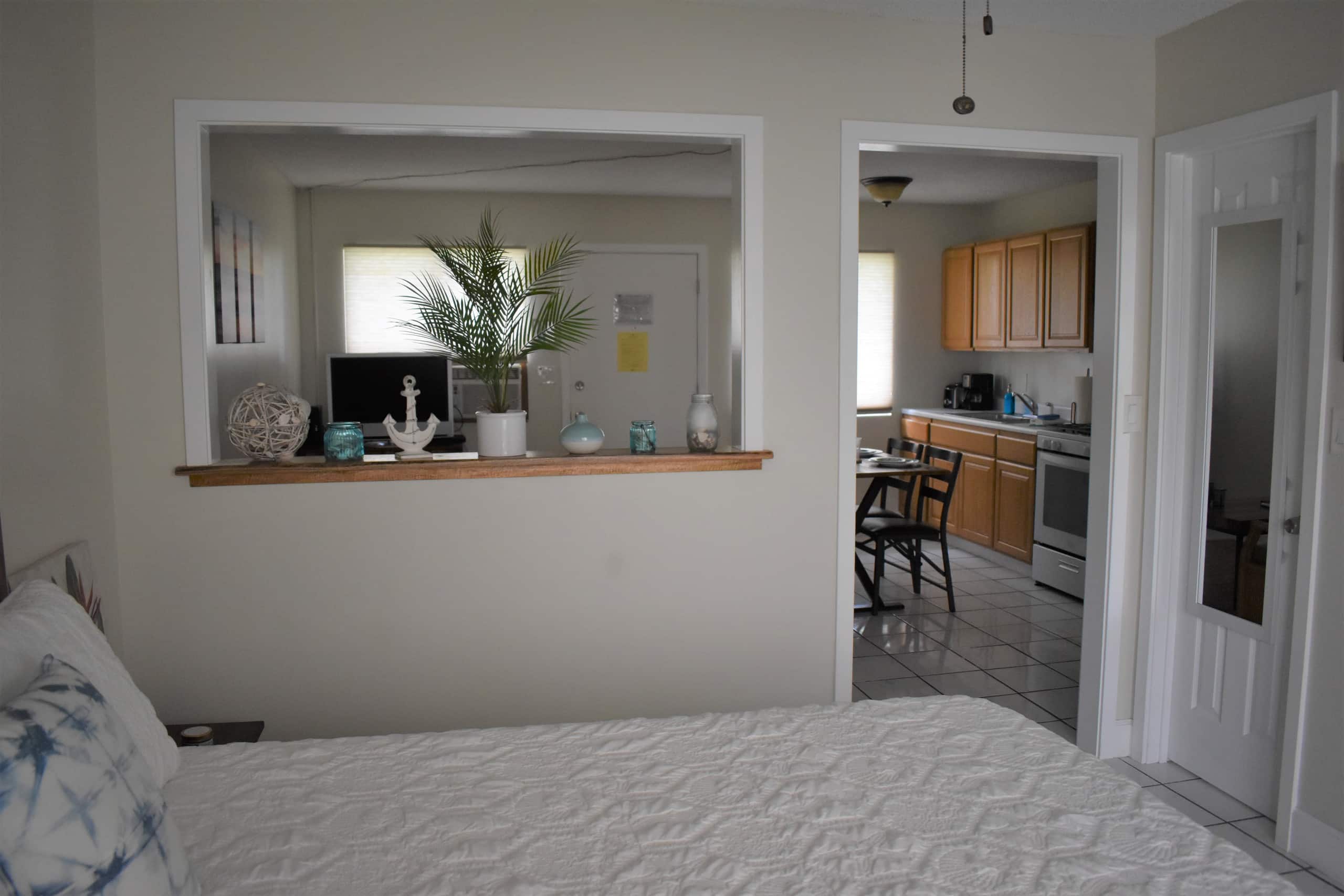 Condo in Kailua-Kona · ★4.78 · 1 bedroom · 2 beds · 1 private bath - Image 11