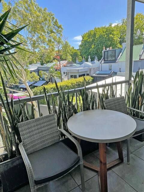 Unit 2. 65A Fitzroy st. Surry Hills