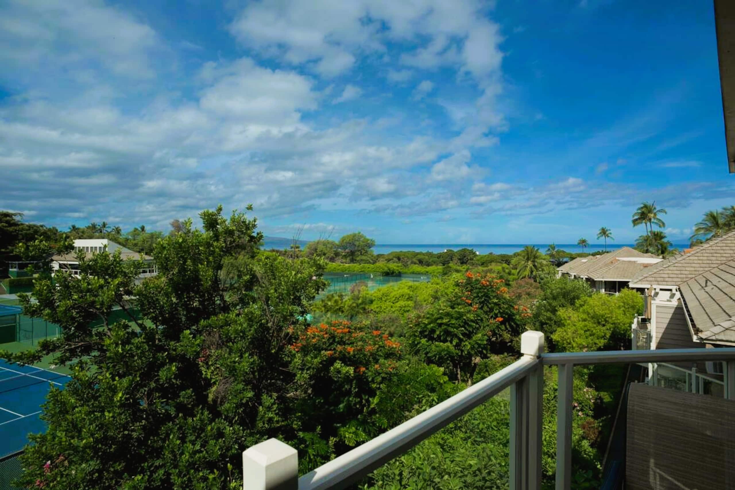 Condo in Wailea · ★4.91 · 1 bedroom · 2 beds · 2 private baths - Image 36