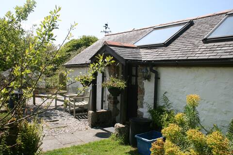 Cosy barn on smallholding, alpacas, goats & pigs