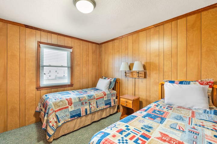 Спалня 3 от 3