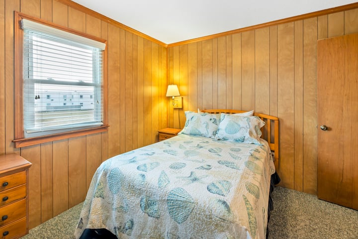 Спалня 1 от 3