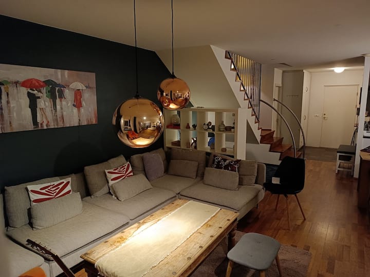 Modern Two Floors Apartment Close To City Center - Reykjavík