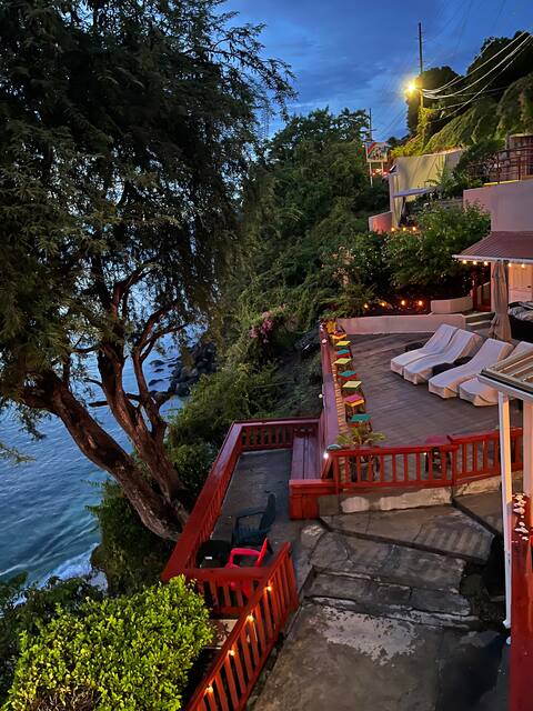 Sea Glass Place—Tamarind Apartment