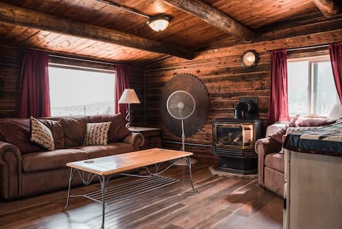 City of Rocks Retreat- Red Roof Cabin