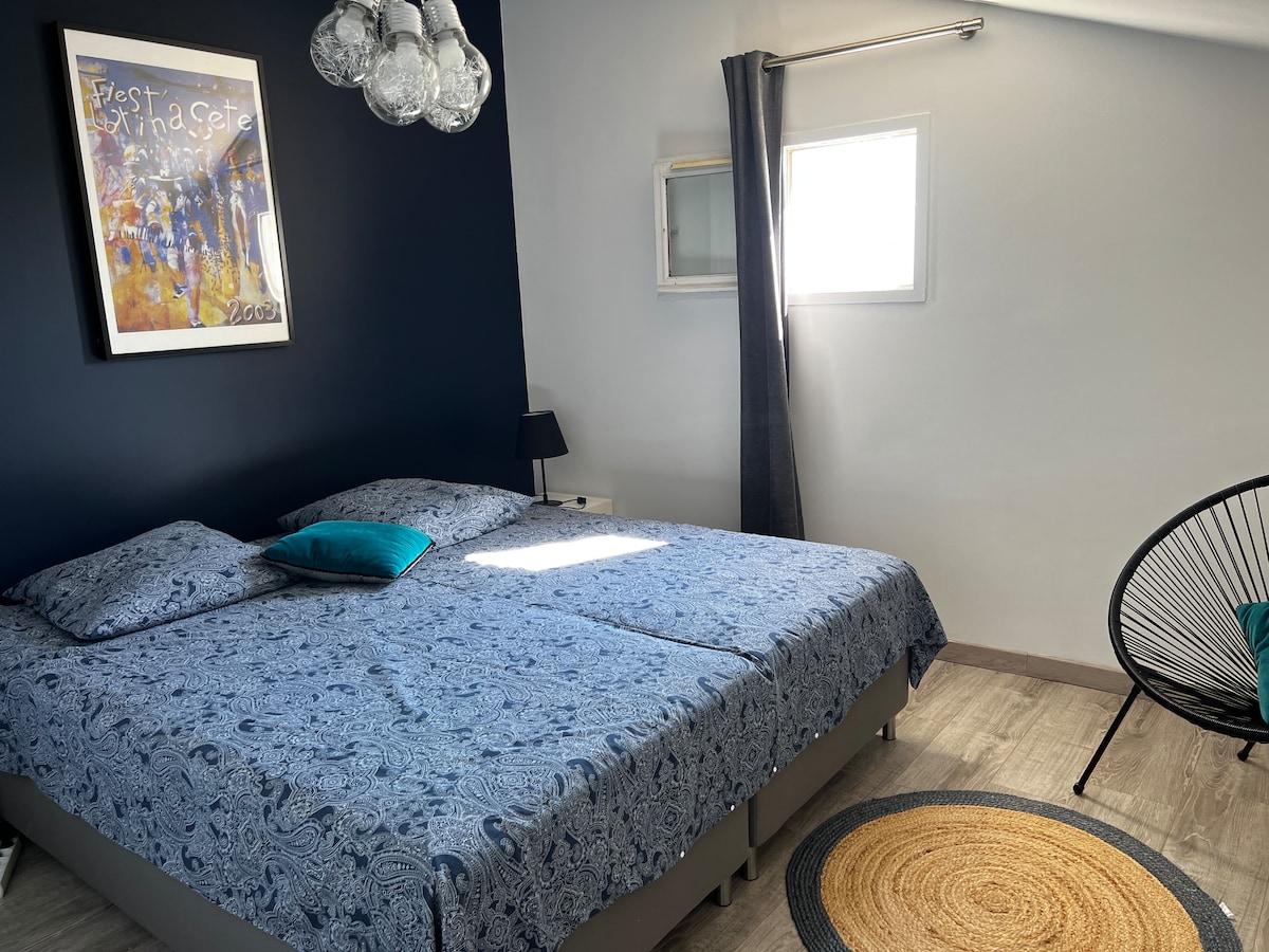 Groot slaapkamerbed in 180