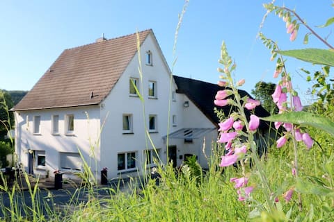 Top Airbnb: Farm - forest corner - apartment 1 in Hochsauerlandkreis