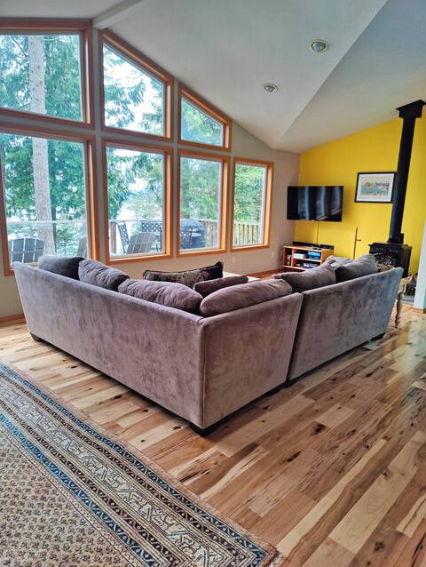 Mud Bay Waterfront - Wi-Fi - Tons of Privacy
