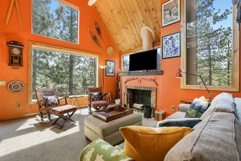 Cozy Condo near Village, Trails, Lake! (Max 6 ppl)