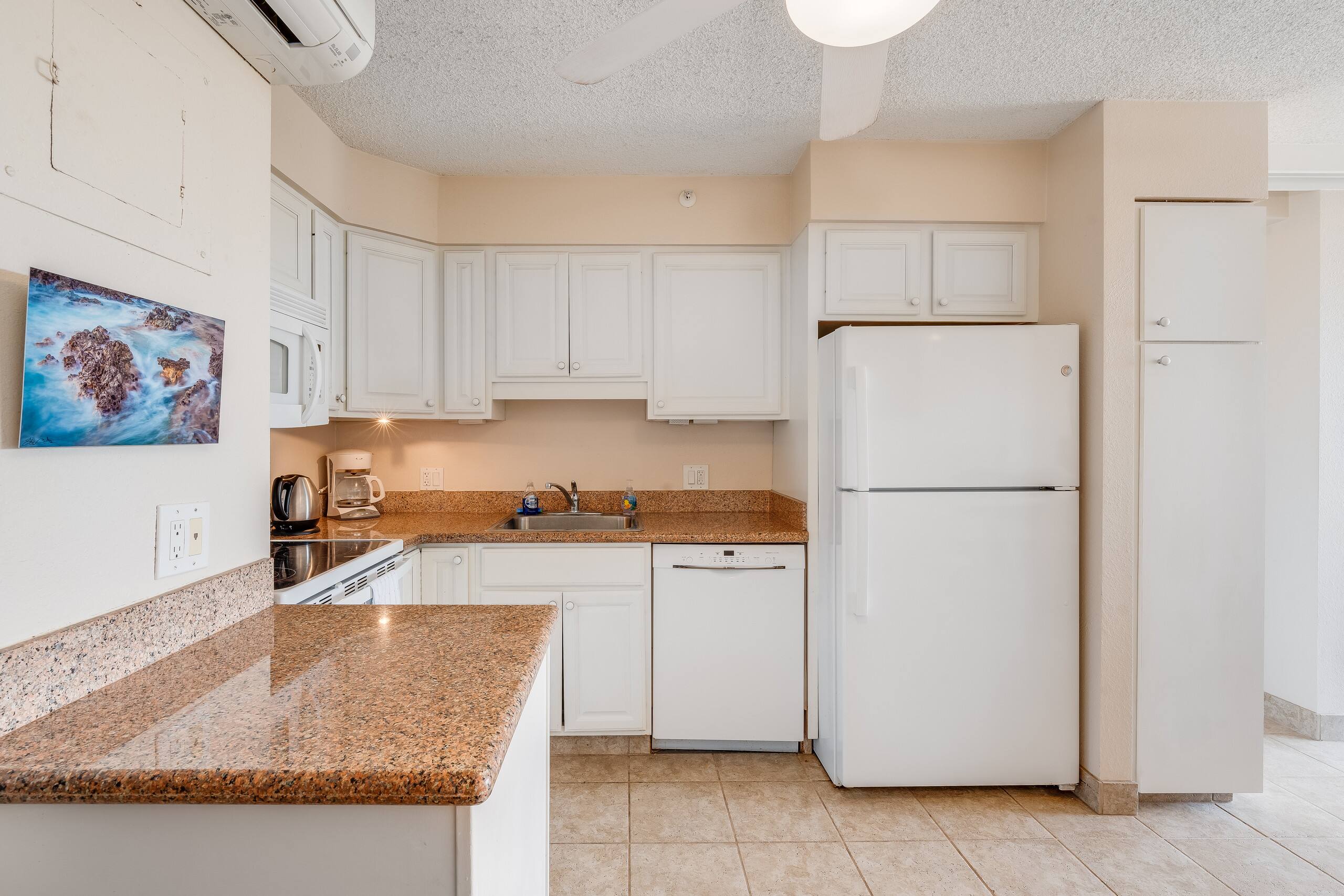 Condo in Kihei · ★4.92 · 2 bedrooms · 2 beds · 2 baths - Image 3