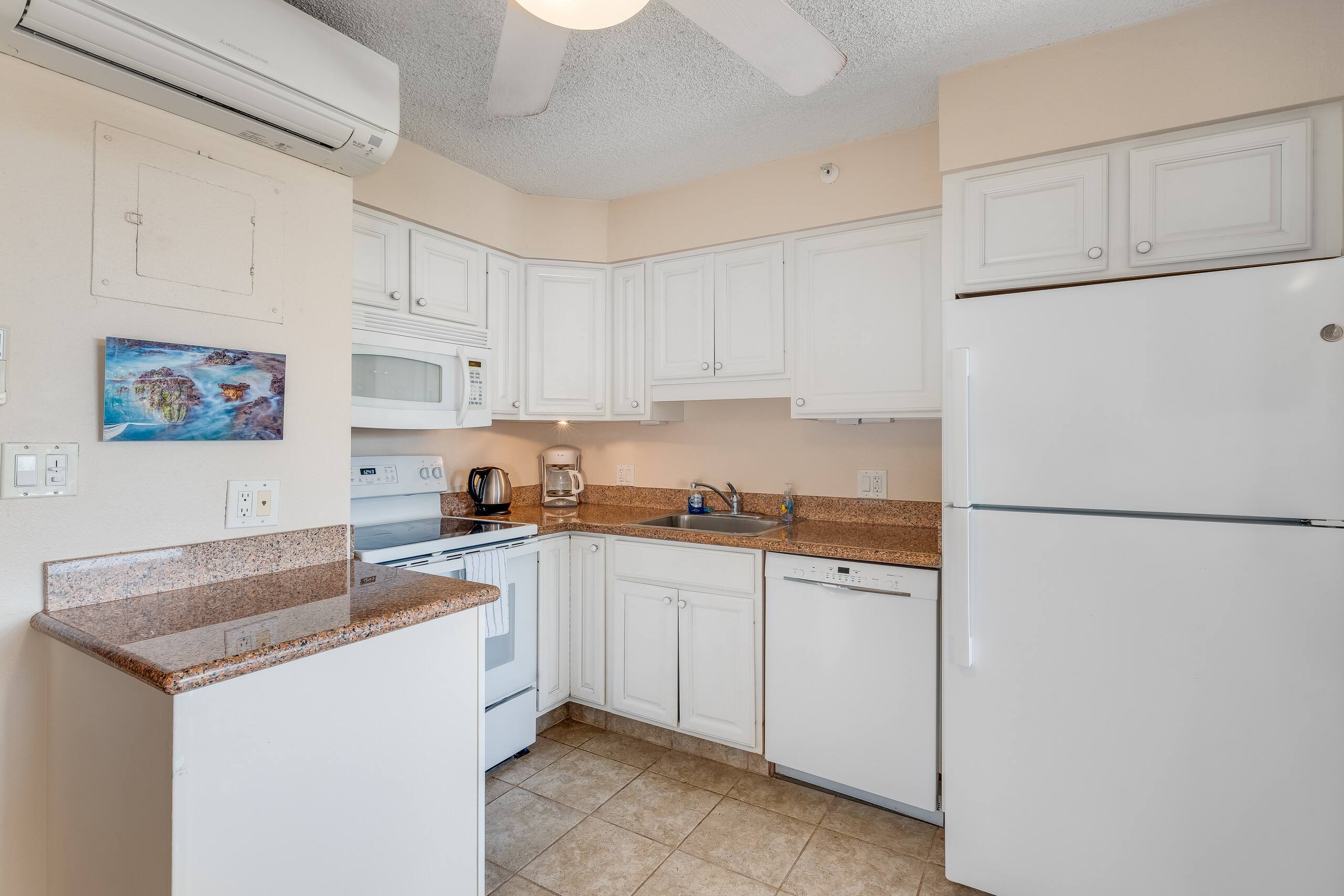 Condo in Kihei · ★4.92 · 2 bedrooms · 2 beds · 2 baths - Image 4