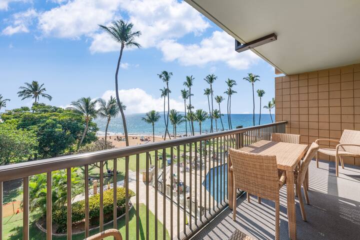 Beautiful Ocean Front Condo at the Mana Kai