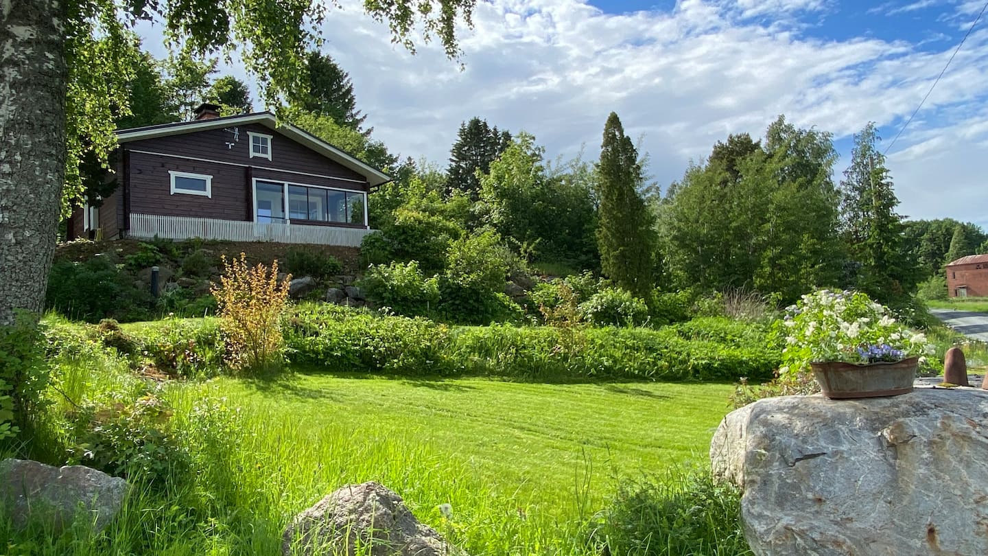 A New Log Cabin With A Beautiful View To A Lake 2
