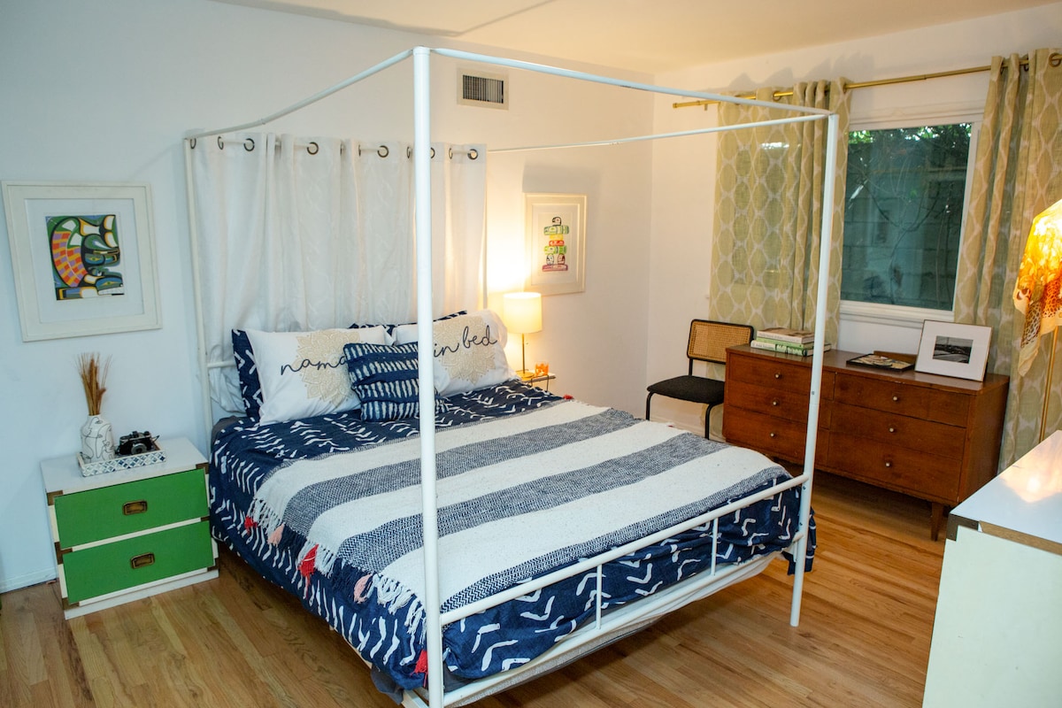 cama de invitados tamaño queen 2/3