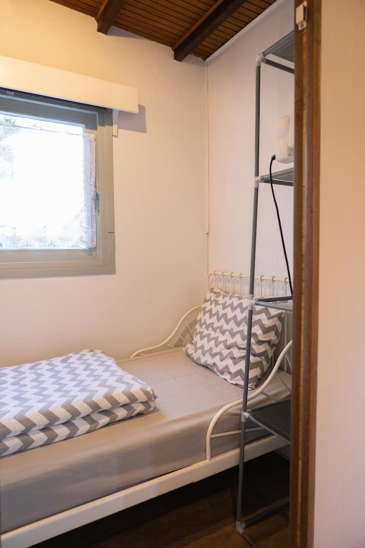 卧室2配有床80厘米