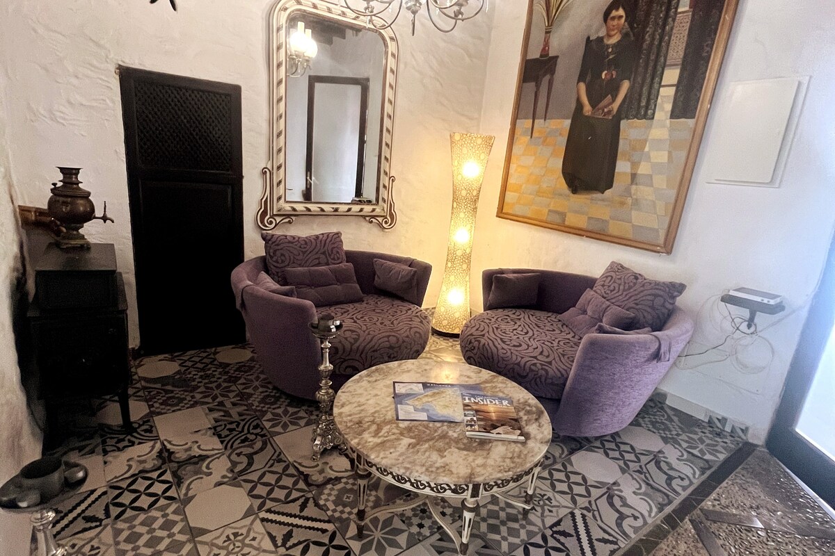 Airbnb con mejor rendimiento: Townhouse with Jacuzzi, Arta Old Town - NEWLY renovated en Artà