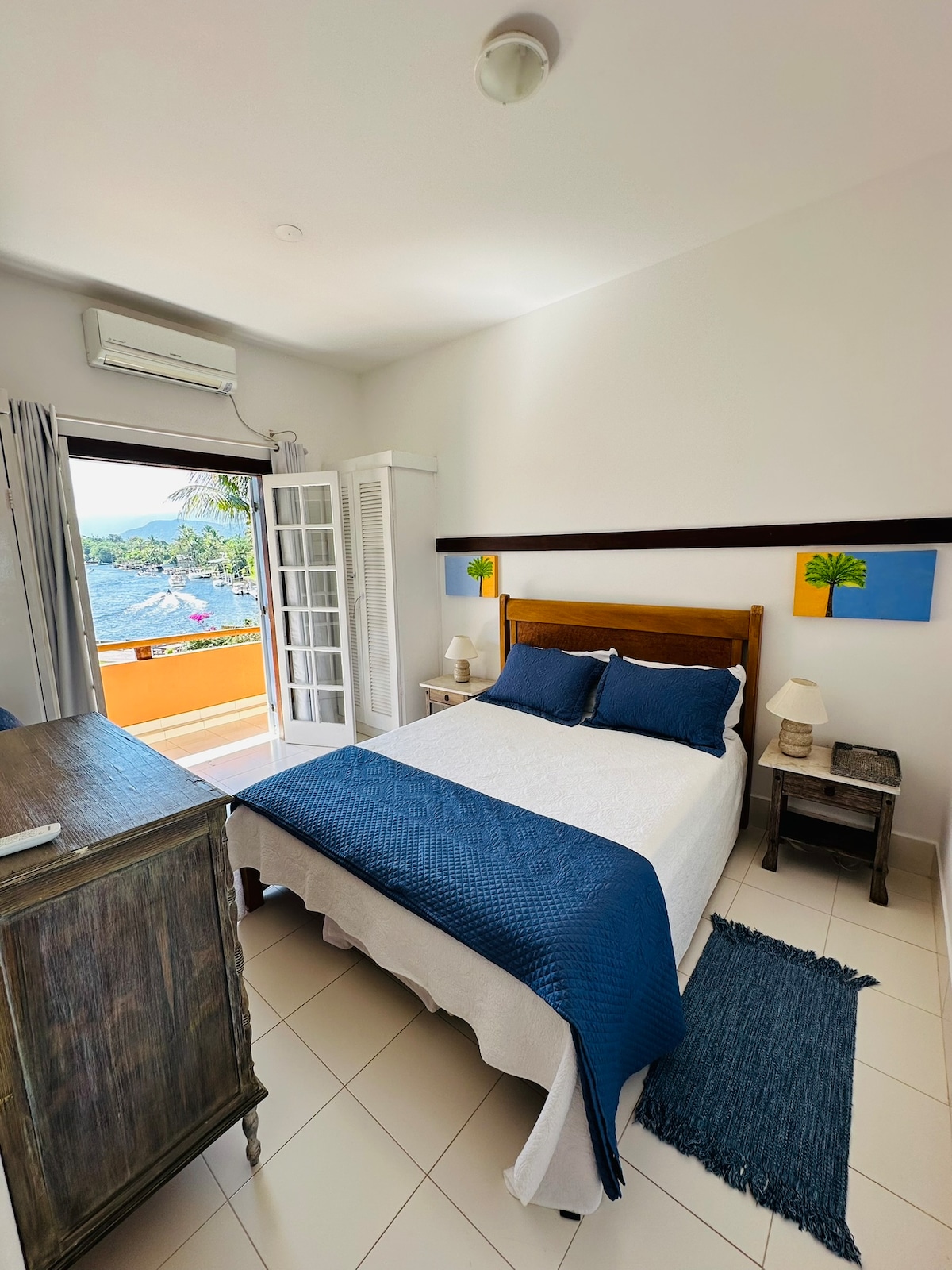 套房3 -
标准双人床