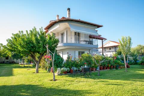 Villa "Anastasia" in N.Plagia