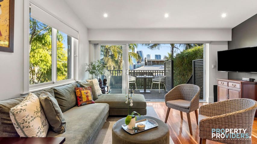 Family Friendly Two Bedroom Cottage in Neutral Bay