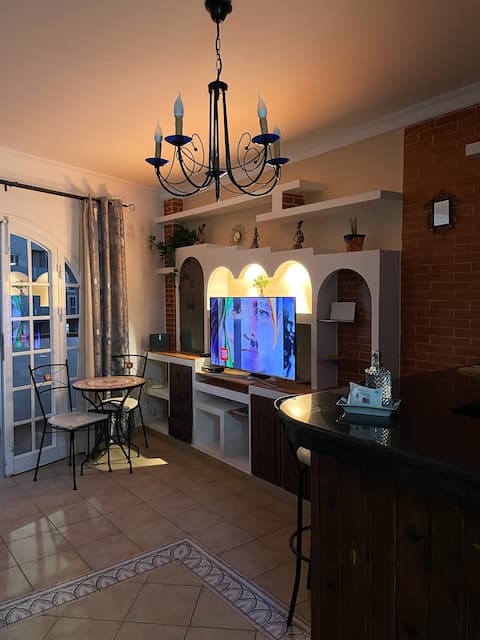 Airbnb con mejor rendimiento: A central and spacious house en La Oliva