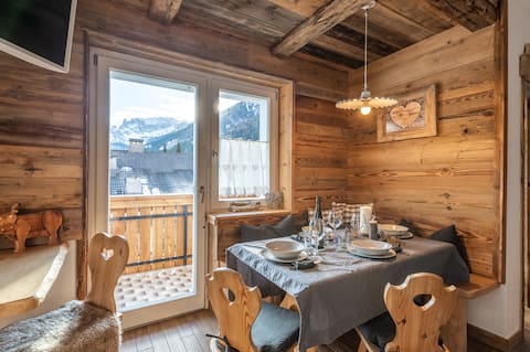 Apt. Laurino, 200m from Sella Ronda lifts